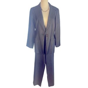 Ladies 2pc Linda Allard pinstripe blue and white suit by Ellen Tracy